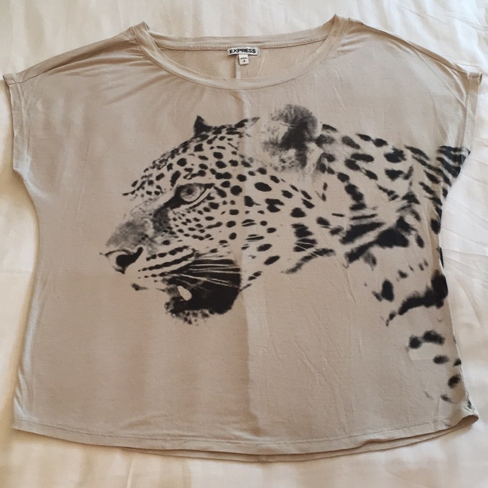Cute Express Leopard T-shirt